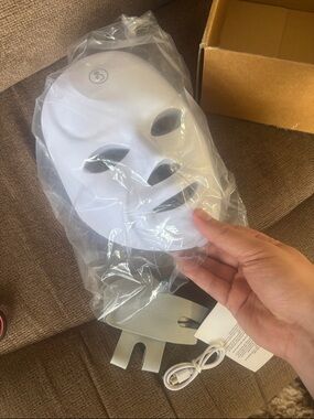 LED Facial Mask - White